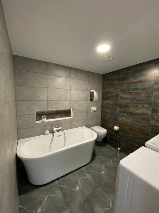 Ukmerge Apartments ภายนอก รูปภาพ